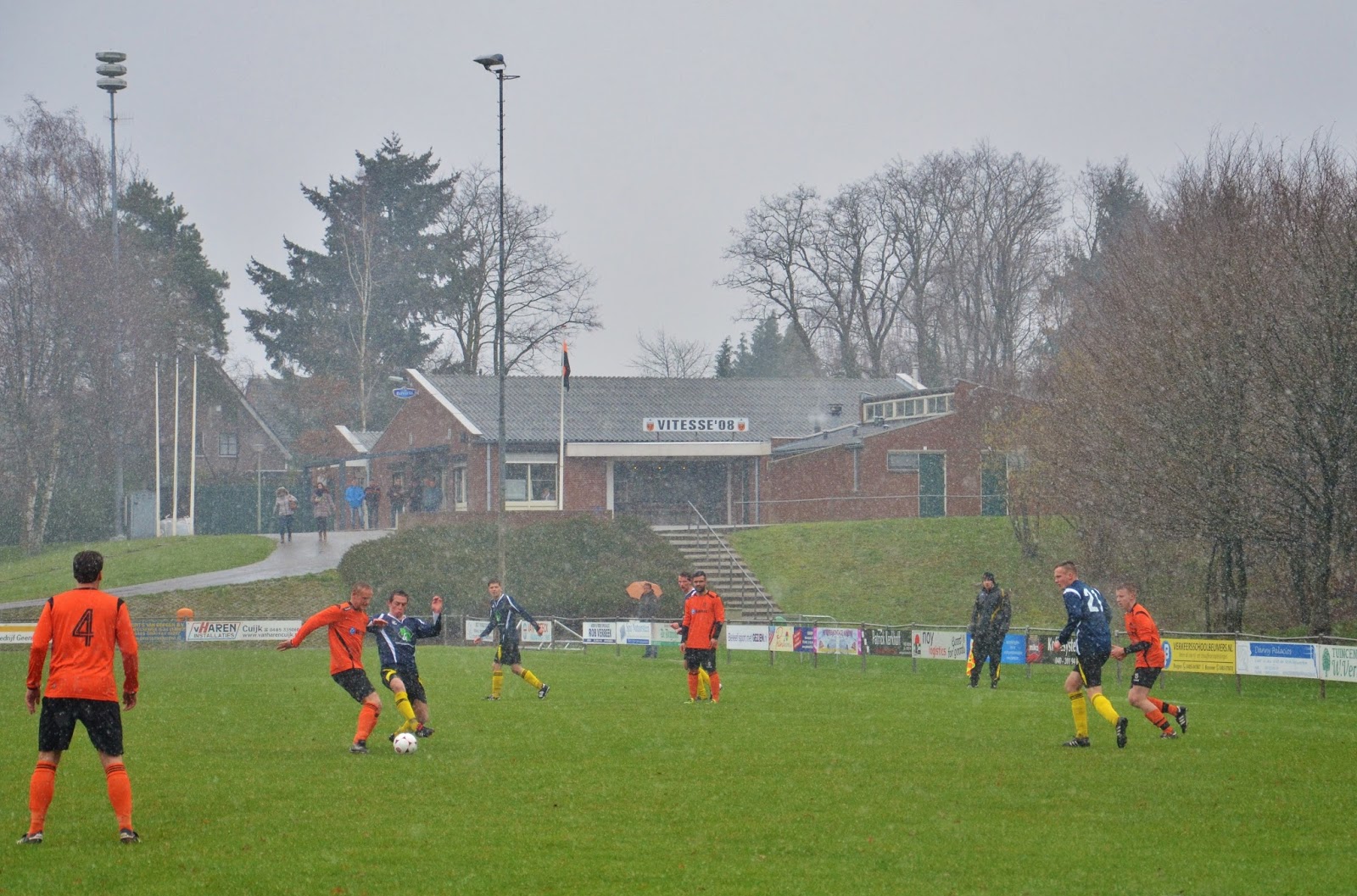 foto van het voetbalveld Vitesse 08